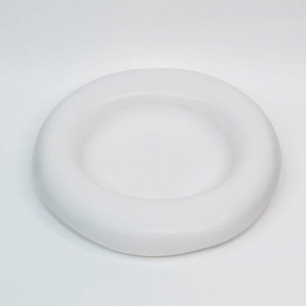 Ring-Minimal Round Tray